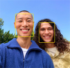 Χρήση της λειτουργίας Center Stage για φωτογραφίες που αναδεικνύουν τα πρόσωπα των ατόμων