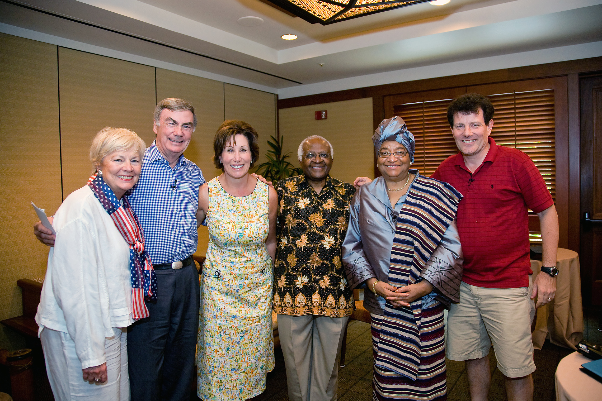 Maggie Daley, ABC newsman Sam Donaldson, Catherine B. Reynolds, the Rev. Desmond Tutu, President Ellen Johnson Sirleaf and Nicholas Kristof at the International Achievement Summit.