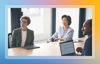 Personen in einem Team-Meeting