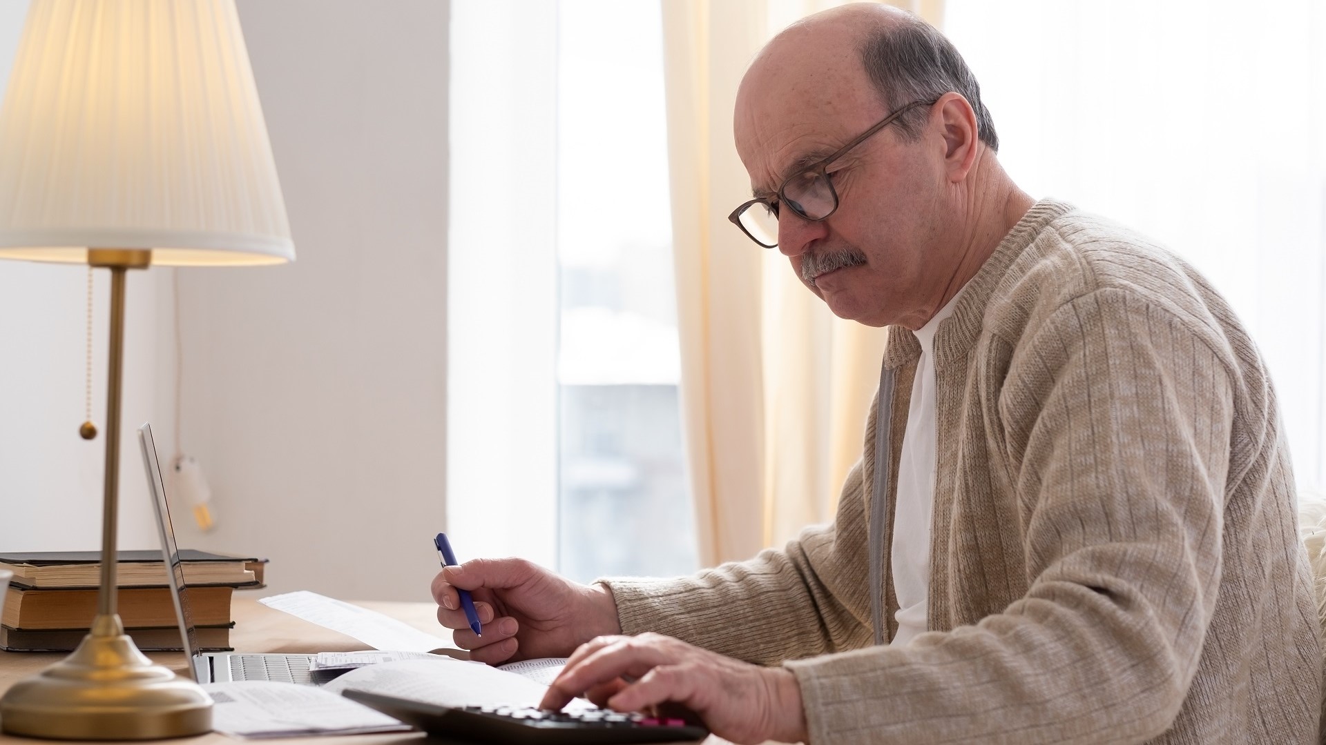 6 Ways Retiring Boomers Can Keep From Becoming Homeless 6 Ways Retiring Boomers Can Keep From Becoming Homeless