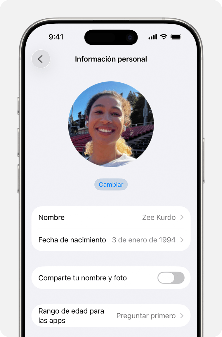 Configuración de la cuenta de Apple en el iPhone en la que se muestra Fecha de nacimiento