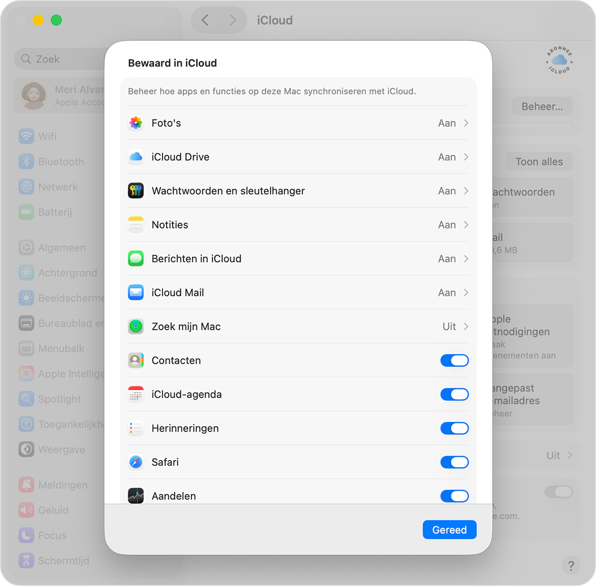 macOS-scherm met de wisselknop 'Zoek mijn' binnen de lijst met apps.