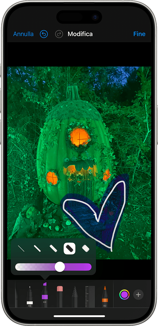 Con Modifica, puoi usare un dito per disegnare direttamente su un'immagine.