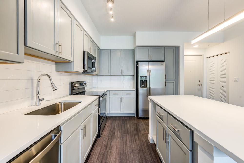 UpsideHōM at Azura's Photo