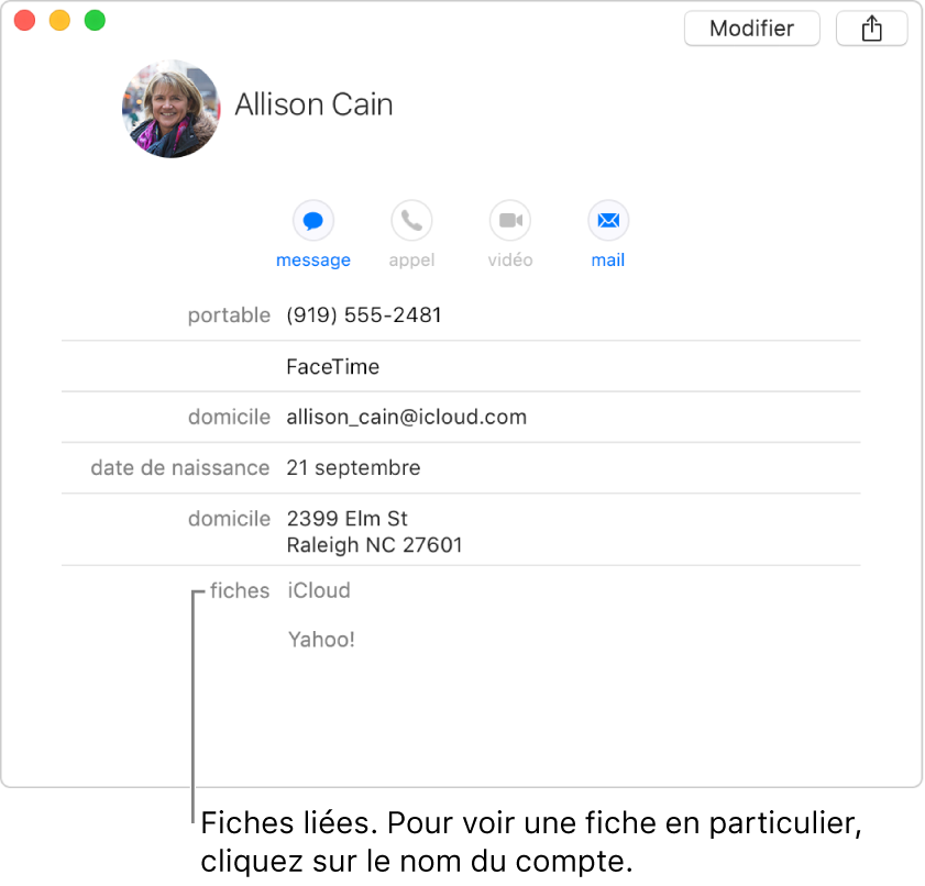 Une fiche associée avec deux comptes dans la section Fiches ; pour voir un compte spécifique, cliquez sur son nom.