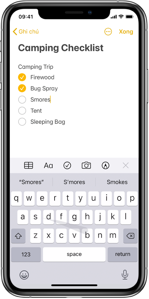 Một bàn phím iPhone đang hiển thị cử chỉ trượt từ một phím sang một phím khác để nhập.