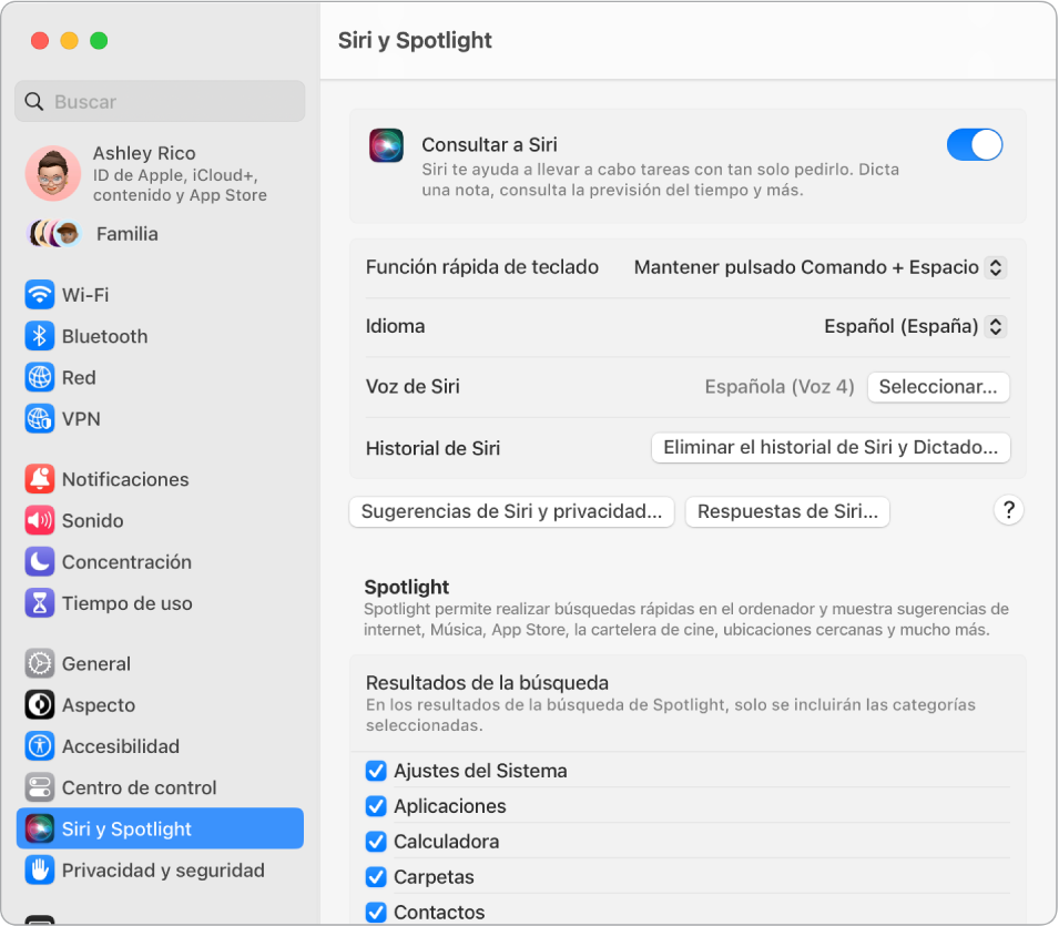 La ventana de ajustes de Siri, donde la casilla “Activar ‘Consultar a Siri’” aparece seleccionada y se muestran varias opciones para personalizar Siri a la derecha, como “Al oír ‘Oye Siri’”.