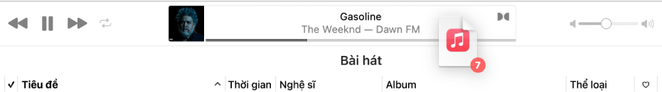 Một album được kéo vào trên cùng của cửa sổ Nhạc.