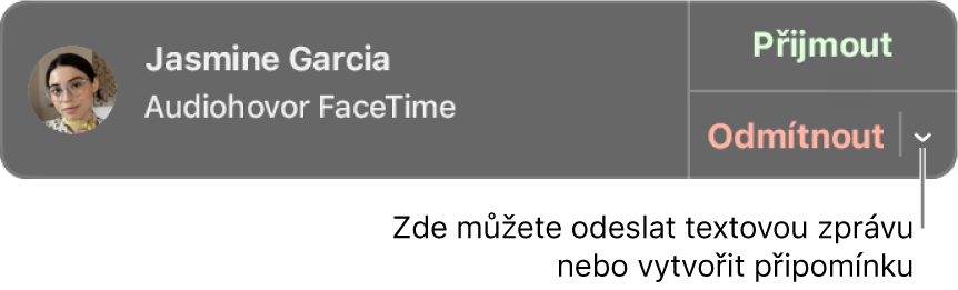 Kliknete-li v oznámení na šipku u tlačítka Odmítnout, můžete volajícímu poslat textovou zprávu nebo vytvořit připomínku.