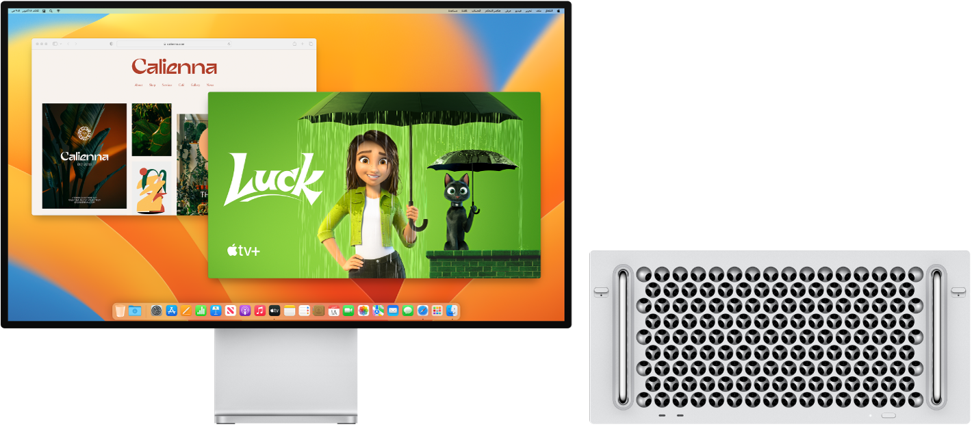 Pro Display XDR و Mac Pro جنبًا إلى جنب.