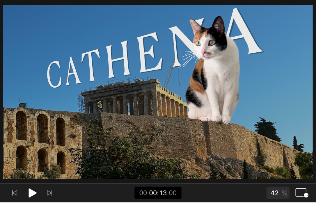 “场景移除蒙版”被应用到前景片段,然后与字幕片段和背景片段合并。