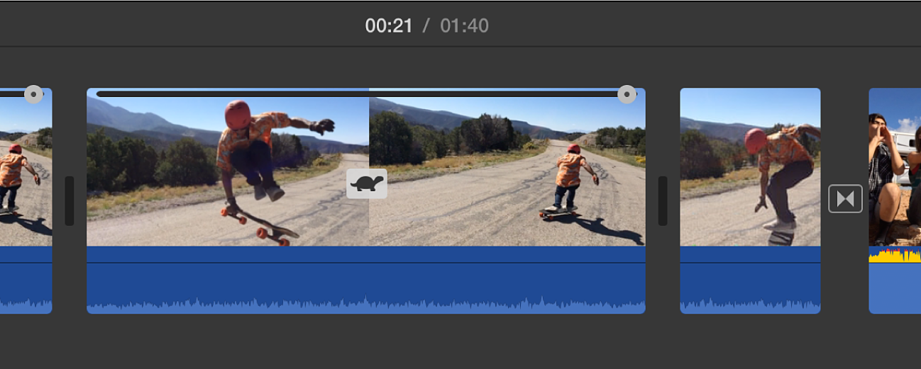 Εικονίδιο χελώνας και ρυθμιστικό ταχύτητας που εμφανίζονται σε κλιπ στη γραμμή χρόνου