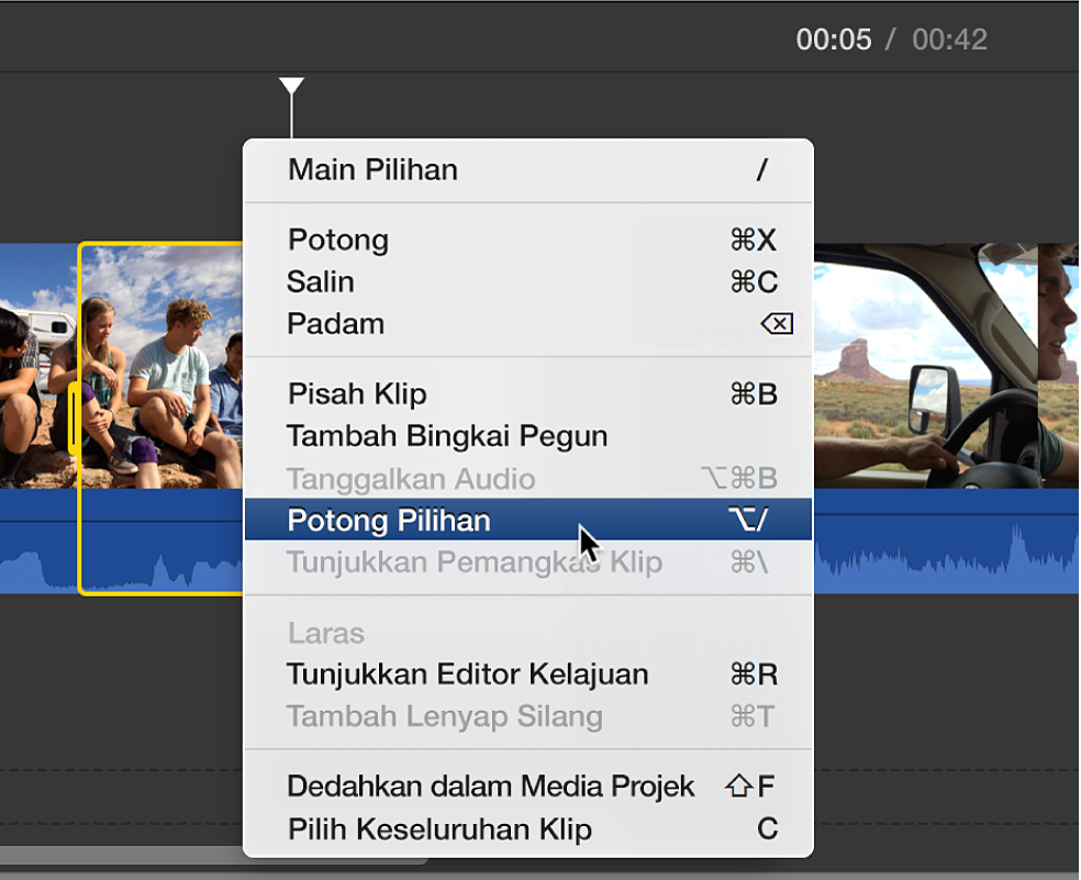 Pangkas Pilihan sedang dipilih dari menu pintasan dalam garis masa