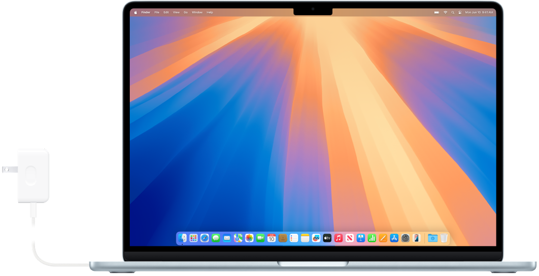 MacBook Air με συνδεδεμένο το τροφοδοτικό.