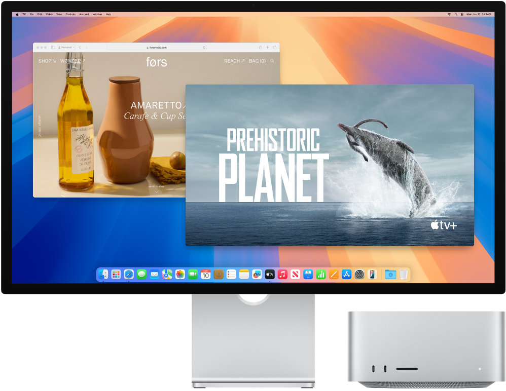 Mac Studio und Apple Studio Display nebeneinander.