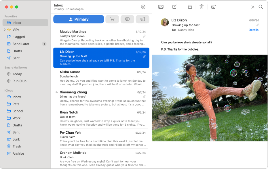 نافذة بريد تعرض عدة صناديق بريد في الشريط الجانبي.