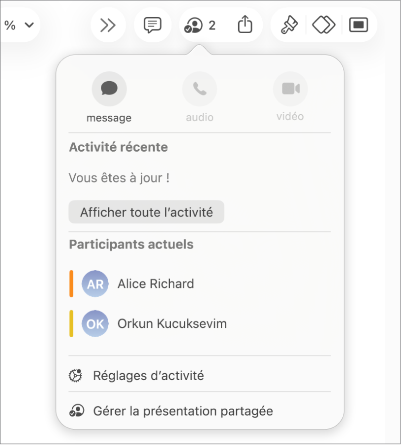 Le menu de collaboration affichant le nom des personnes qui collaborent sur la présentation.