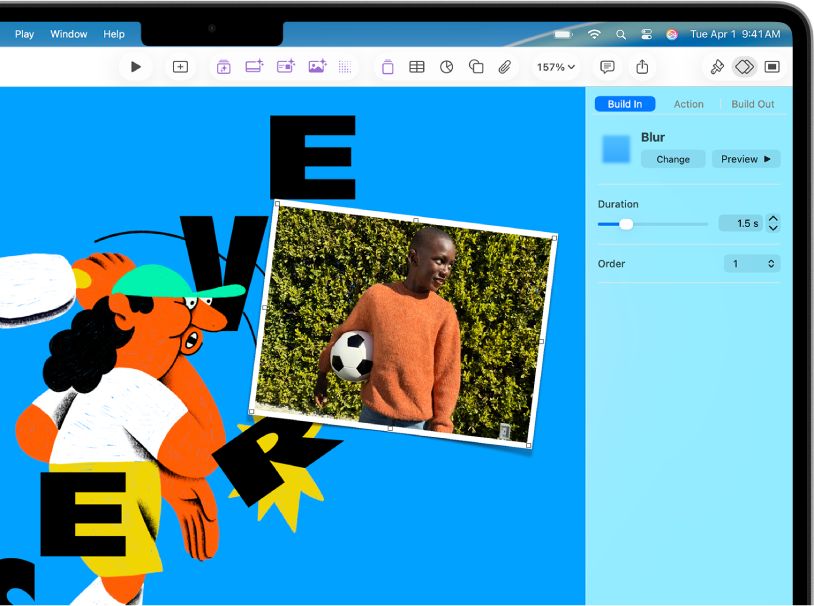 Comenzile de animație pentru adăugarea animației la imaginea selectată. Butoanele Intrare, Ieșire și Acțiune se află în partea de sus a barei laterale. Butonul Intrare este selectat și afișează comenzile pentru efectul Derivă și redimensionare.