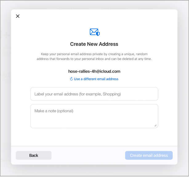 La pantalla de “Ocultar mi correo electrónico” en Safari en un iPhone.