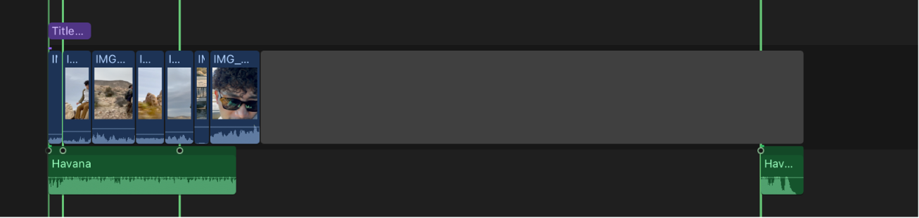 Línea de tiempo con un clip de intervalo en lugar del intervalo eliminado