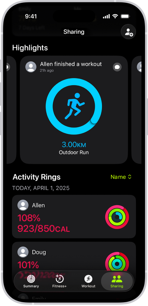 Deljenje zaslona Gibanje z obročki aktivnosti in poudarki aktivnosti, ki si jih delijo oseba in njeni prijatelji.