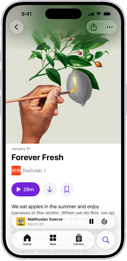 Một màn hình đang hiển thị thông tin tập trong ứng dụng Podcast. Gần cuối màn hình là MiniPlayer. Bên dưới đó là các nút Trang chủ, Khám phá, Thư viện và Tìm kiếm.