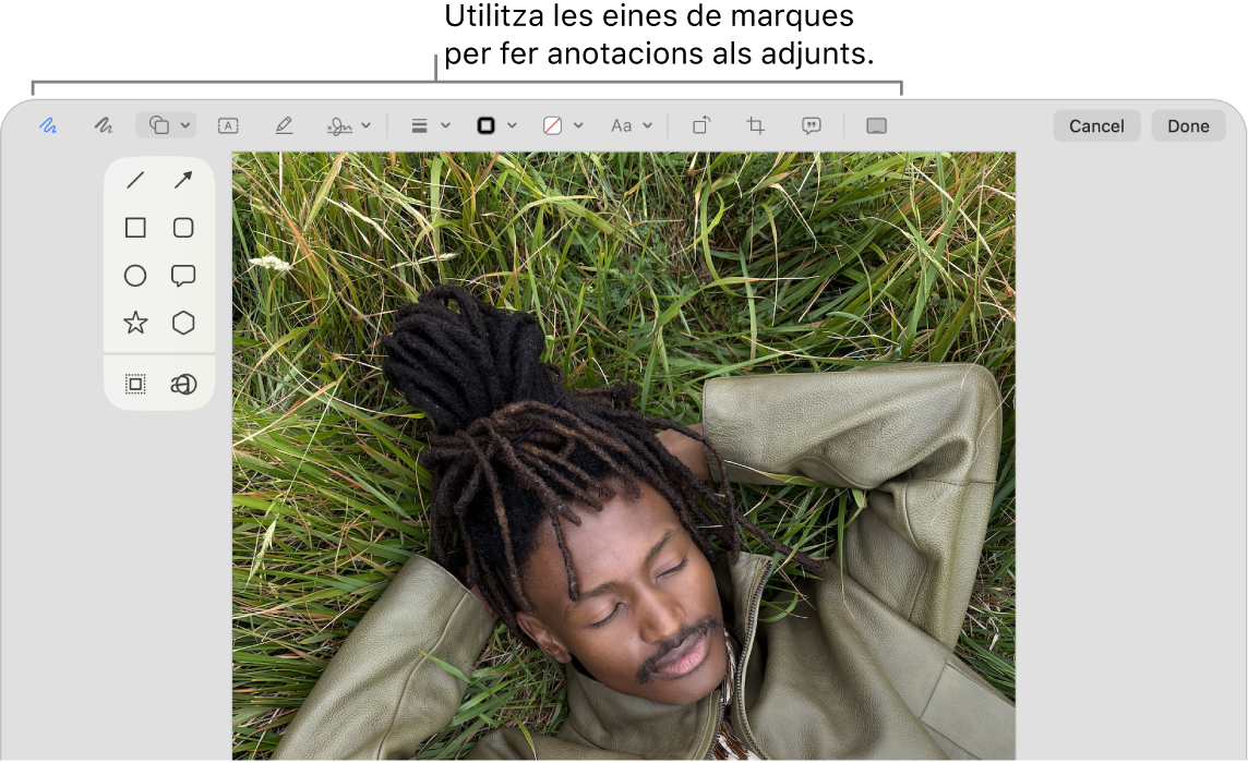 Un adjunt amb la barra d’eines de marques a la part superior.