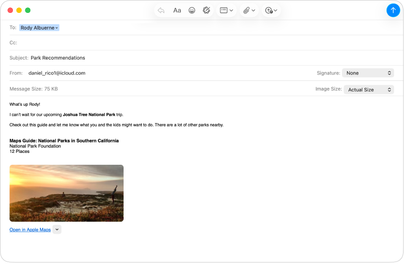 Een venster voor het opstellen van een bericht met een e‑mail met een ontvanger, afzender, onderwerp en een bericht.