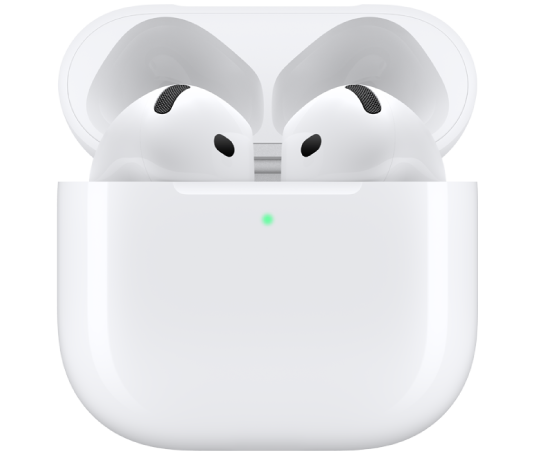 Unos AirPods 4 en su estuche de carga.