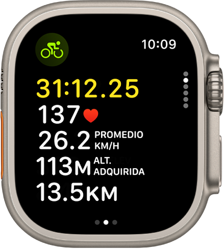 Una rutina de bicicleta en curso que muestra el tiempo transcurrido, la frecuencia cardiaca, la velocidad promedio, la altitud y la distancia total.