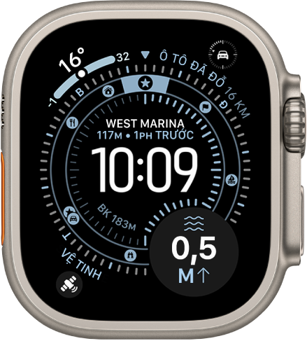 Mặt đồng hồ Tọa độ điểm đang hiển thị một đồng hồ số, với tổ hợp thời tiết ở trên cùng bên trái, tổ hợp tọa độ điểm ô tô đã đỗ của La bàn ở trên cùng bên phải và Vệ tinh ở dưới cùng bên trái. Một tổ hợp Độ sâu lớn hơn nằm ở dưới cùng bên phải. Một số tọa độ điểm la bàn xuất hiện ở vòng bên trong.