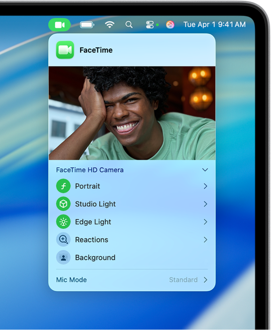 Une personne utilisant « Éclairage des bords » pendant un appel FaceTime.