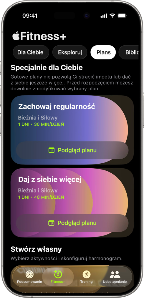 Ekran Plany w Apple Fitness+. U góry ekranu widoczny jest aktywny plan treningowy. Poniżej szczegółów dotyczących treningu znajdują się przyciski umożliwiające rozpoczęcie treningu oraz wyświetlenie planu treningowego.