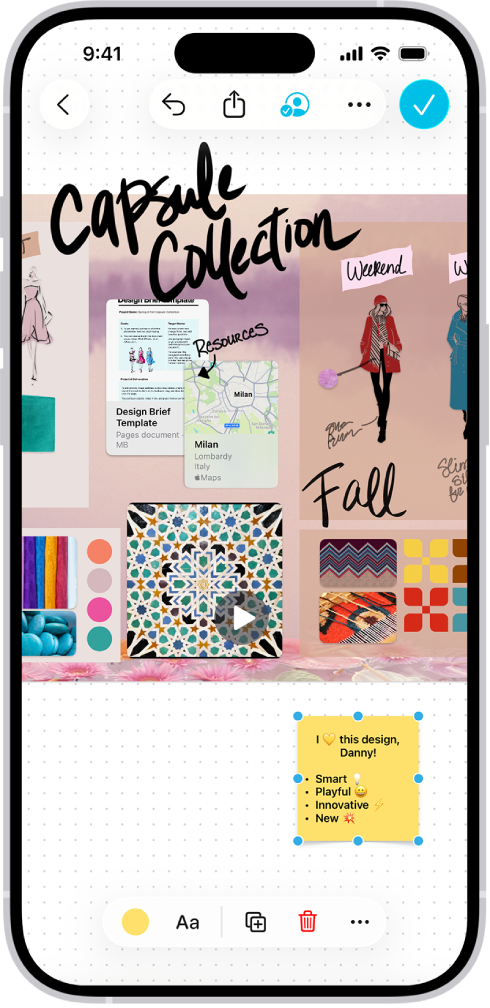 En iPhone med appen Freeform åben, der viser en huskeseddel med feedback fra en anden person.