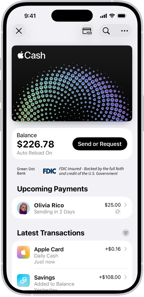 La tarjeta de Apple Cash en Wallet mostrando el botón Más en la parte superior, el saldo actual y el botón Enviar o solicitar en el centro, y transacciones recientes en la parte inferior.
