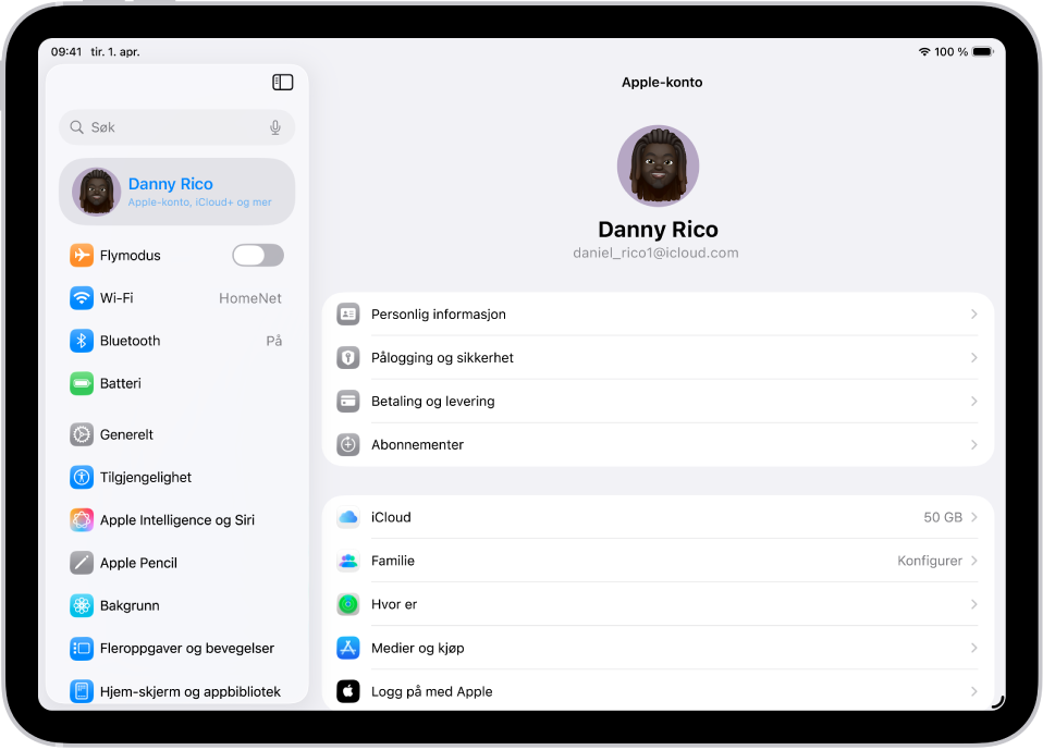 Innstillinger for Apple-konto vises, med en liste over valg, inkludert personlig informasjon, abonnementer, Hvor er og mer.