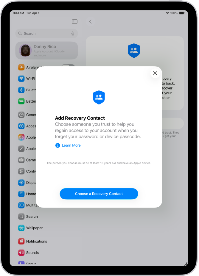 Obrazovka Kontakt na obnovu účtu s informáciami o tejto funkcii. Naspodku sa nachádza tlačidlo Pridať kontakt na obnovu účtu.