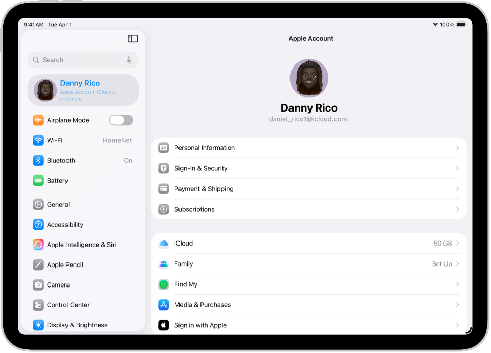 Nastavitve računa Apple so prikazane s seznamom možnosti, vključno z osebnimi podatki, naročninami, aplikacijo Najdi in drugimi možnostmi.