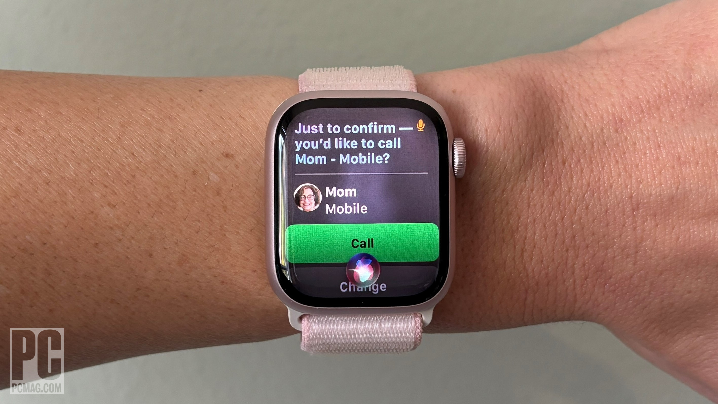 Calling mom via Siri on Apple Watch Series 9
