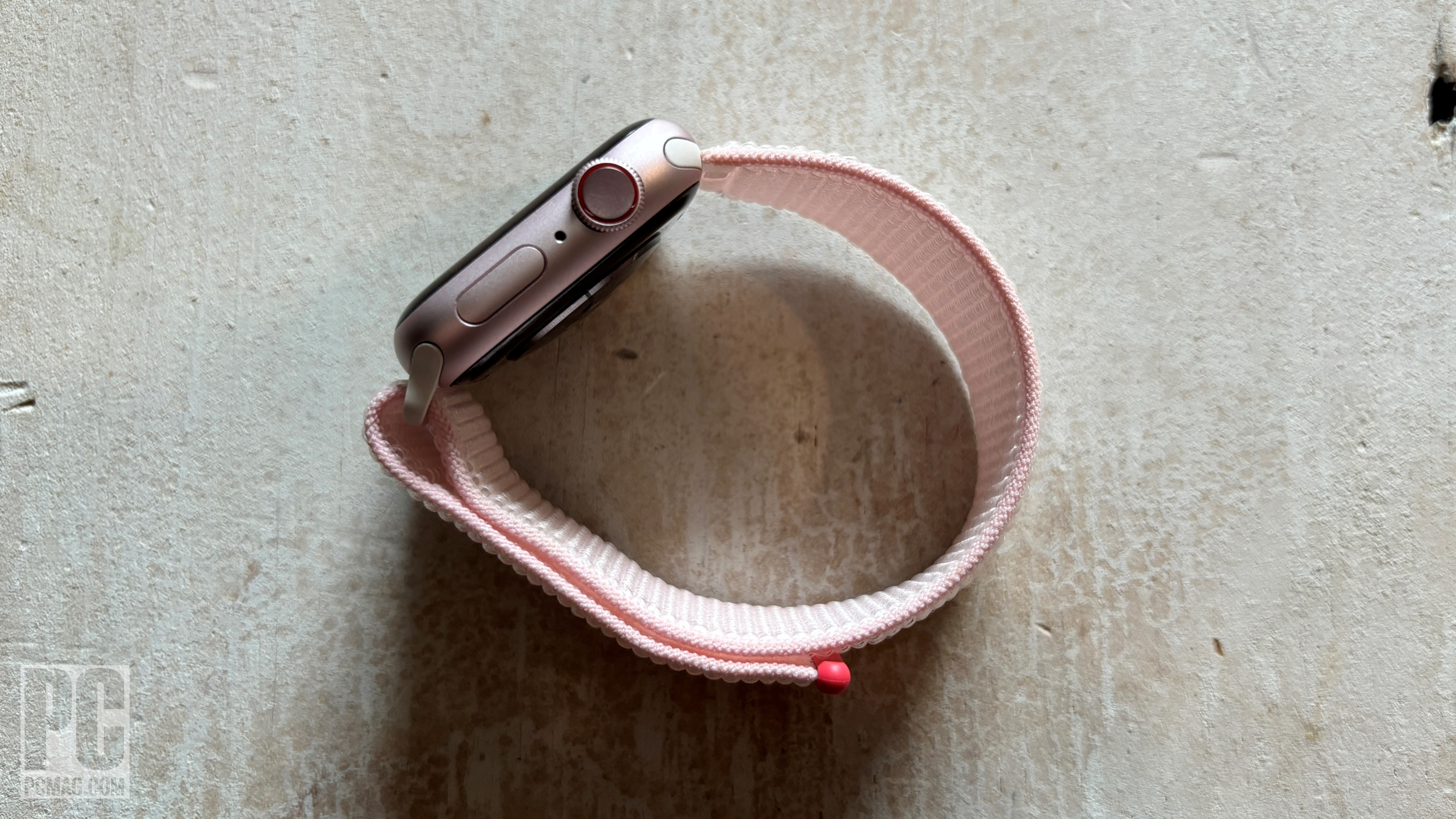 Apple Watch Series 9 in pink