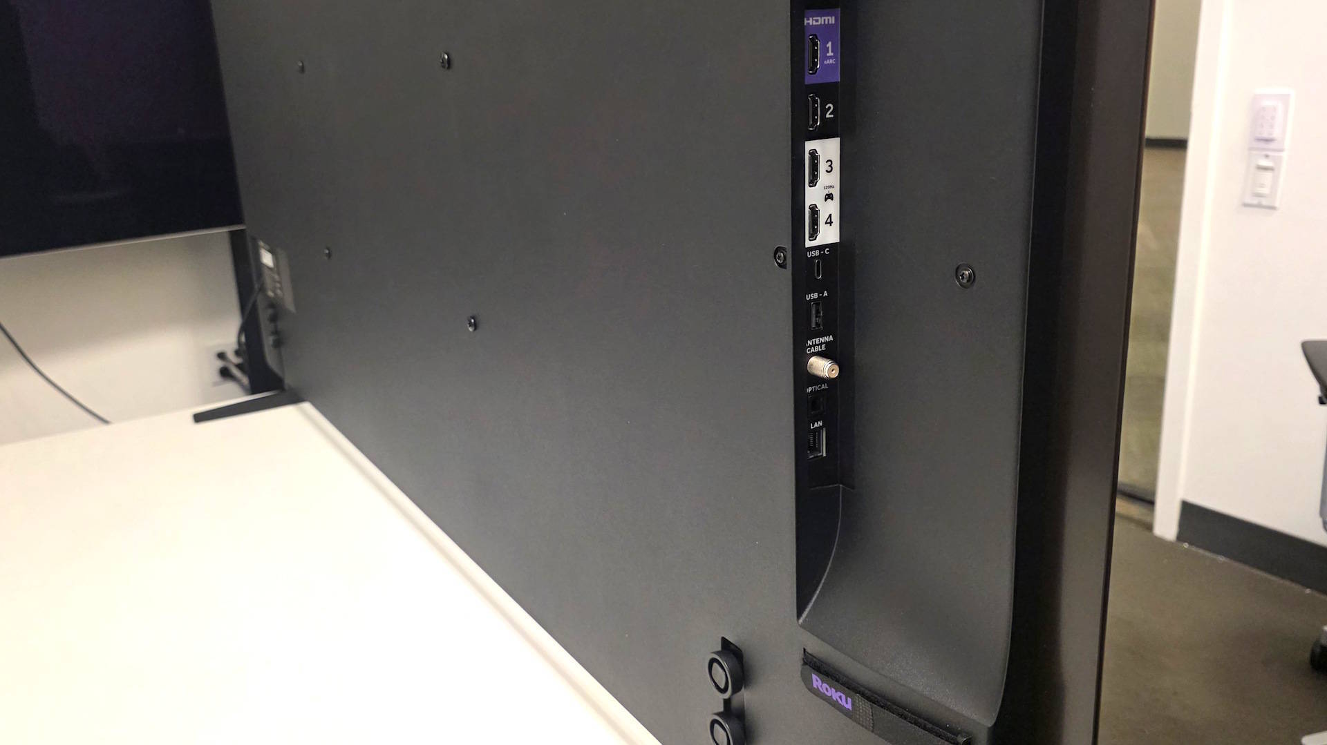 Roku Pro Series OLED ports