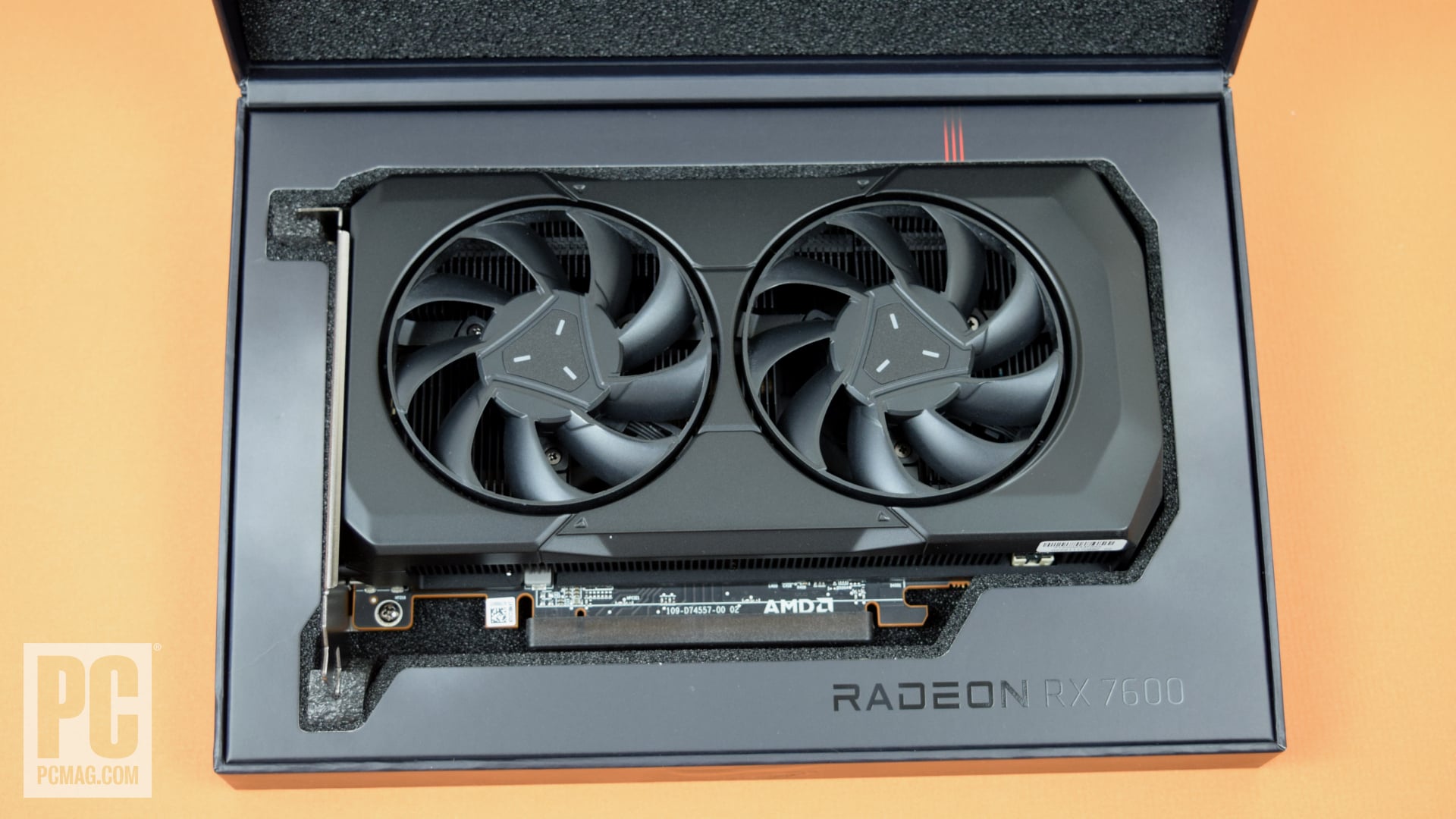 AMD Radeon RX 7600 in Box