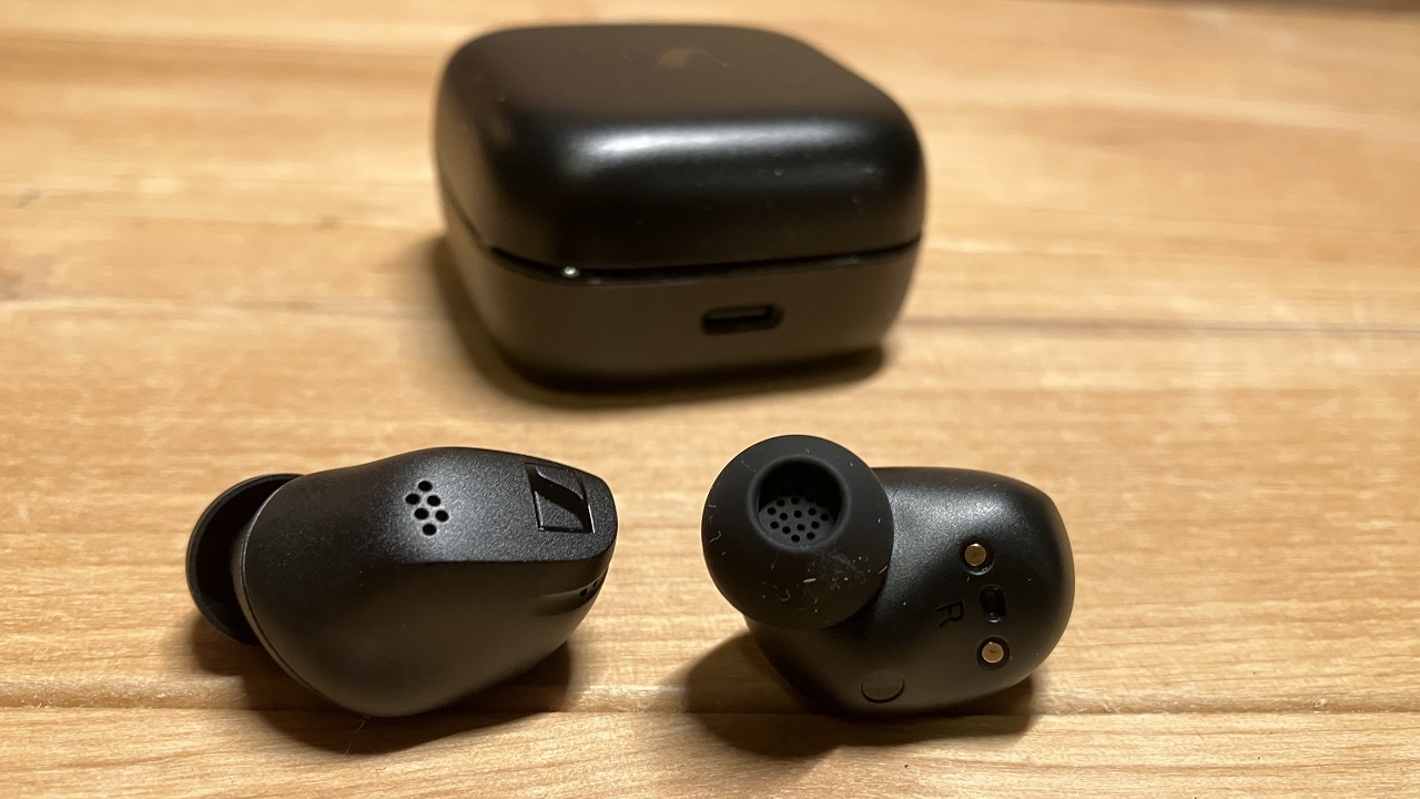 Sennheiser Accentum True Wireless earbuds with case