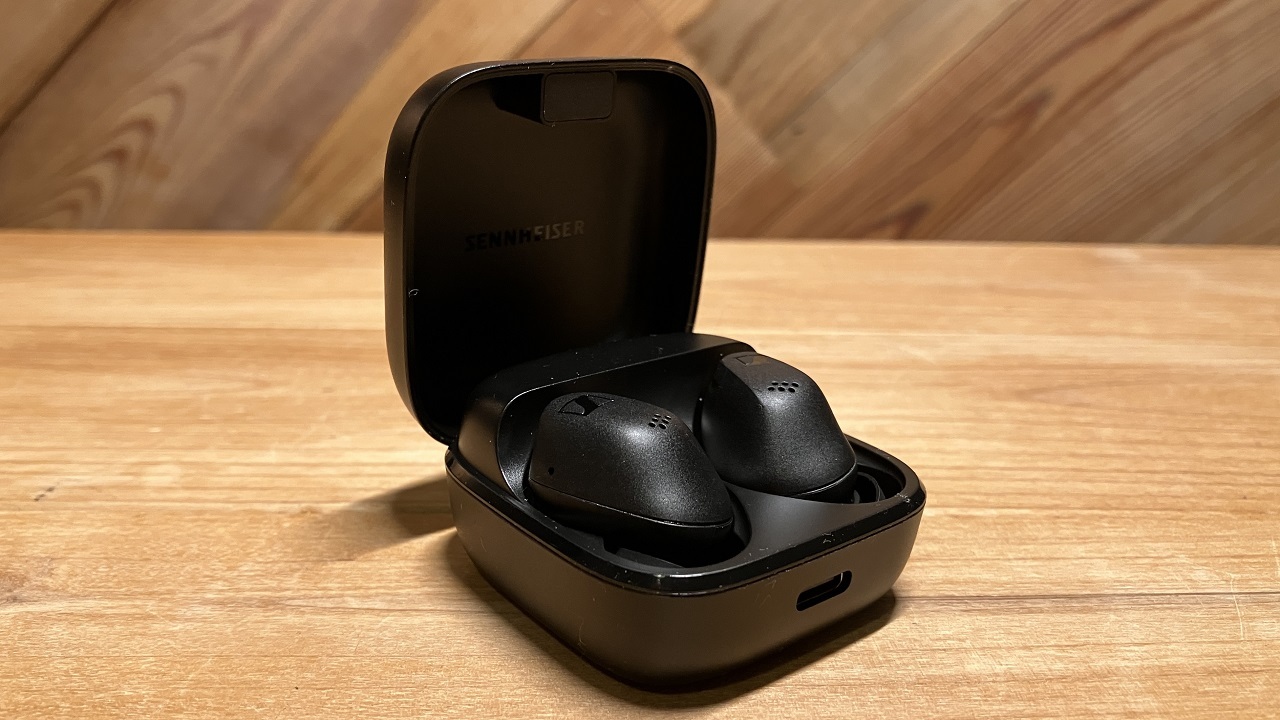 Sennheiser Accentum True Wireless earbuds in case