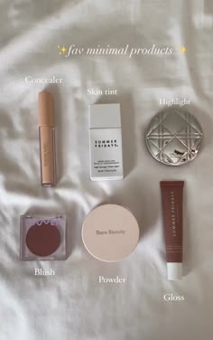 Minimal Makeup Look Products, Subtle Makeup Products, Aesthetic Minimal Makeup, Natural Makeup Looks Products, Makeup Basic Products, Basic Makeup Items List, Essential Makeup Items, Minimalist Makeup Kit, Simple Makeup Routine Products