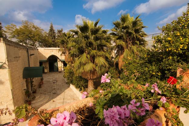 Courtyard of the Indian hospice