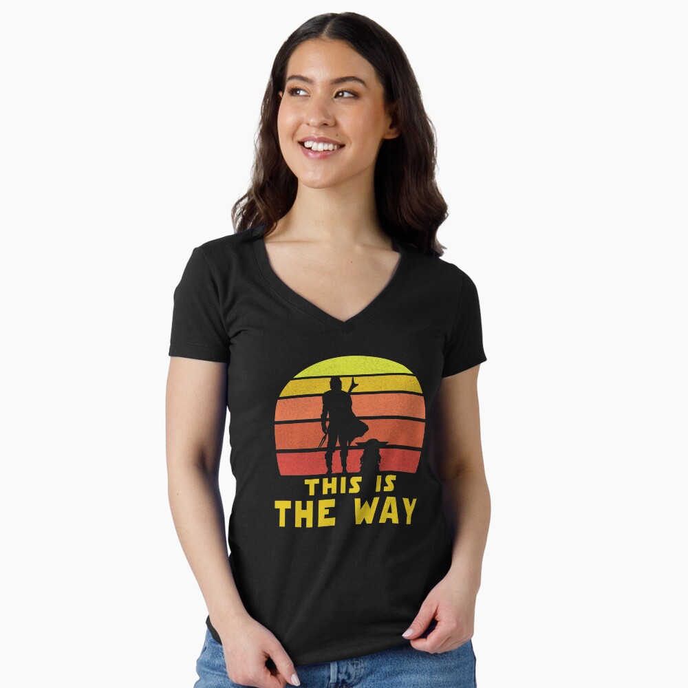 Aperçu de l'œuvre T-shirt moulant col V créée et vendue par stalafit.