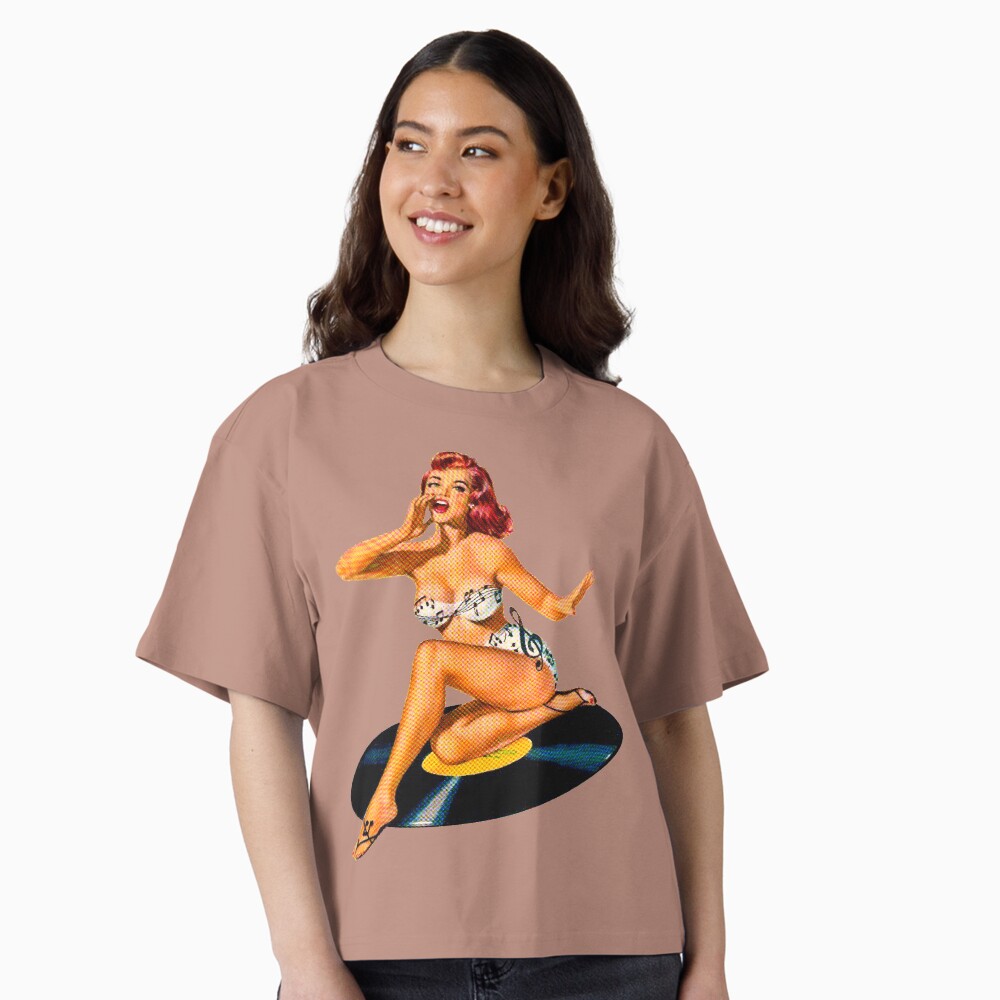 Aperçu de l'œuvre T-shirt boxy créée et vendue par sashakeen.