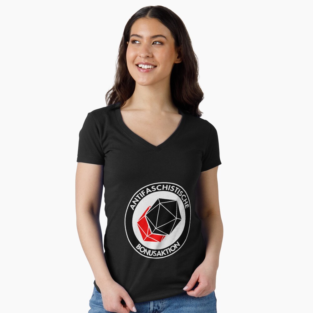 Aperçu de l'œuvre T-shirt moulant col V créée et vendue par ChaotischGut.