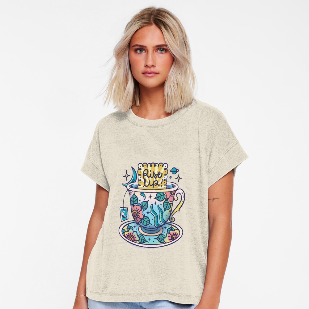 Artikel-Vorschau von Locker geschnittenes T-Shirt, designt und verkauft von Paolavk.